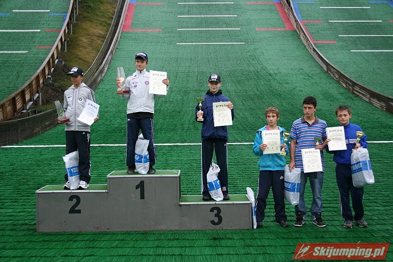 100 Podium junior D